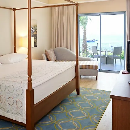 Отель Xanadu Island 5*